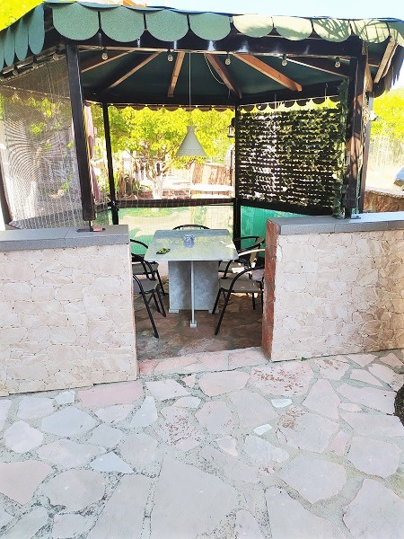  Pavillon im Garten 